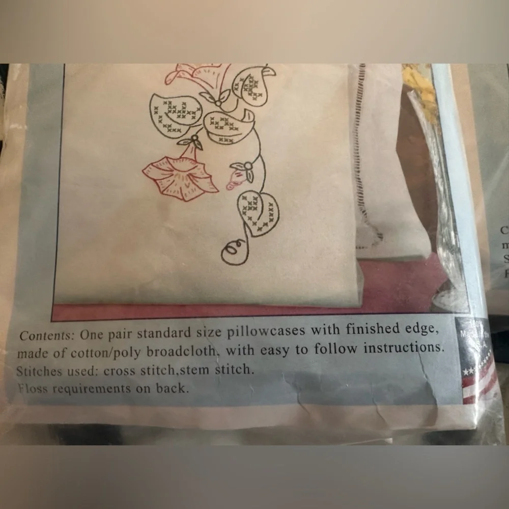 2 Sets Stamped Pillowcases With White Perle Edge 2/Pkg-Hummingbird New